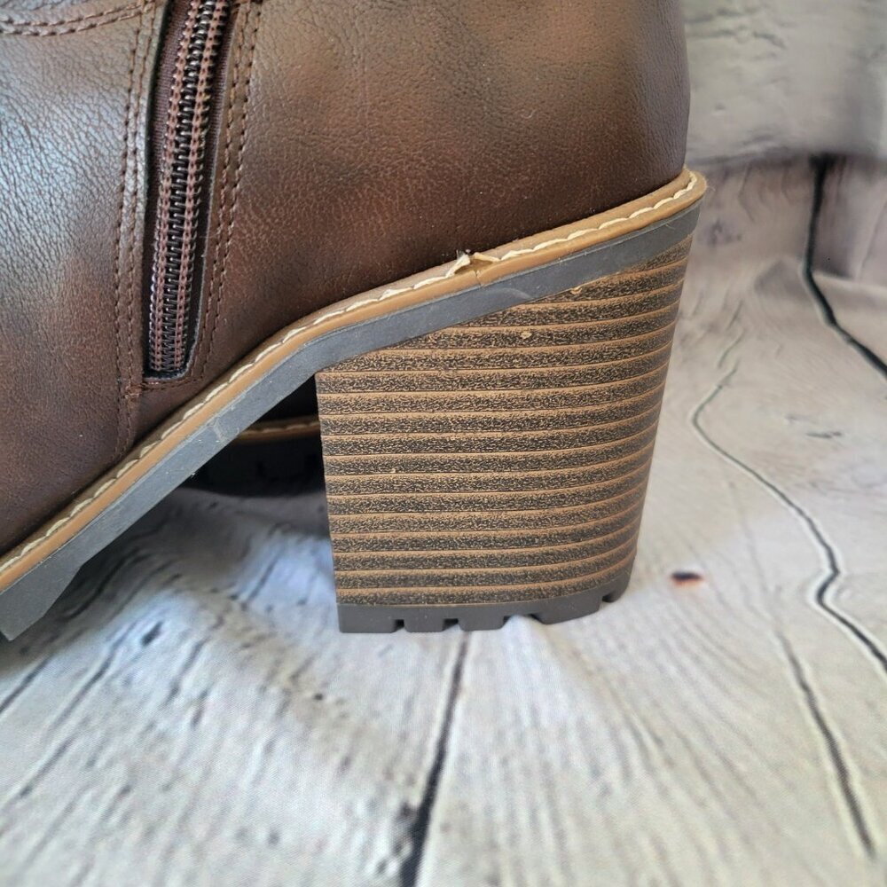 Sun + Stone Viviaan Lug Sole Boots - Picture 8 of 11